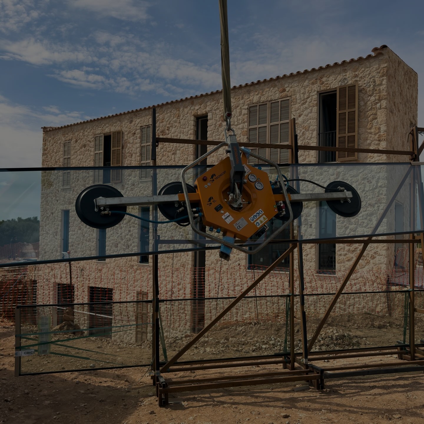 Manipulación de vidrio en obra